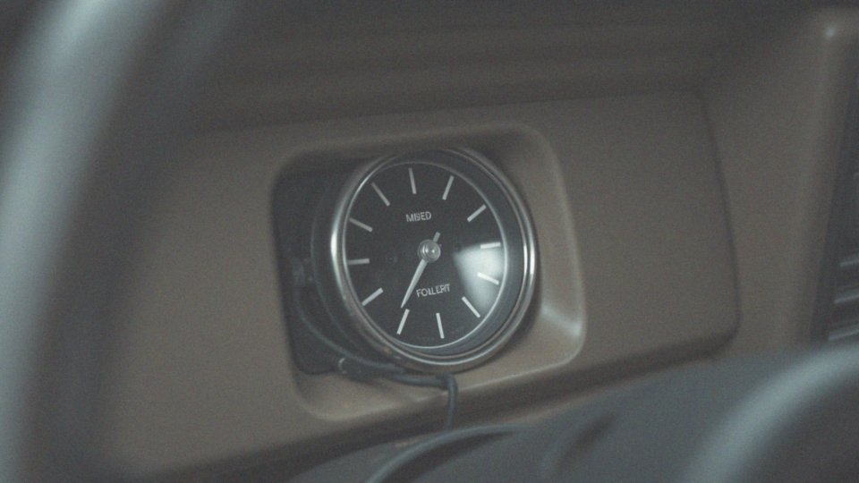 Jakie usterki elektryczne dotyczą zegara w Jeep Cherokee II?