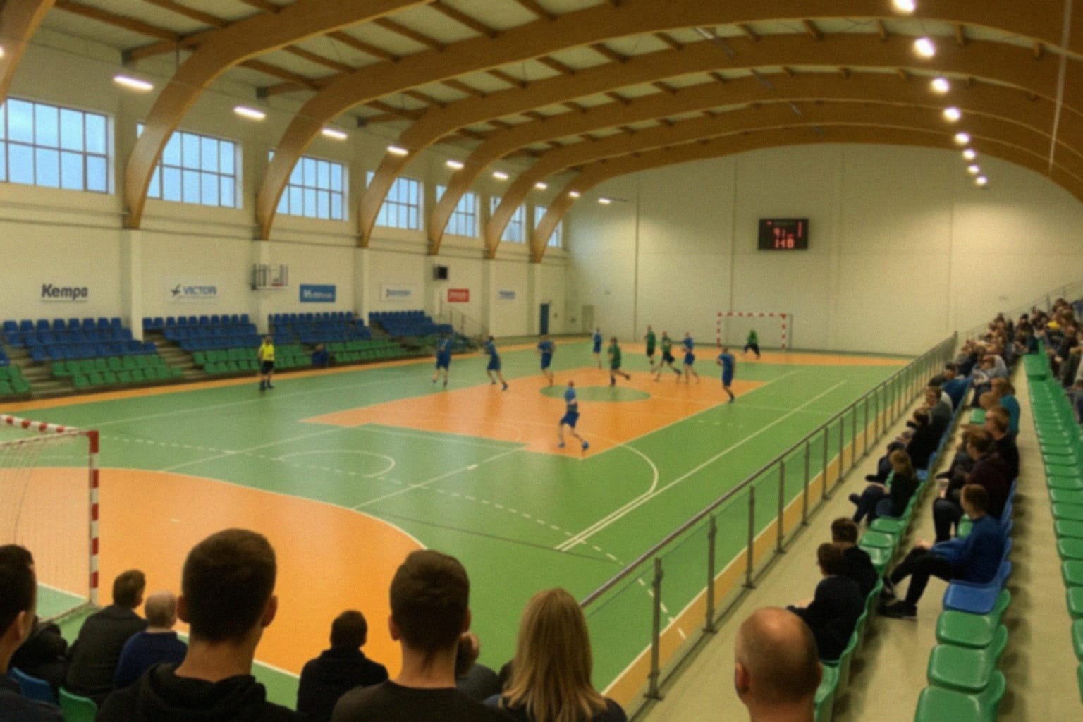 Dewastacja boiska sportowego w Parku Habsburgów w Żywcu